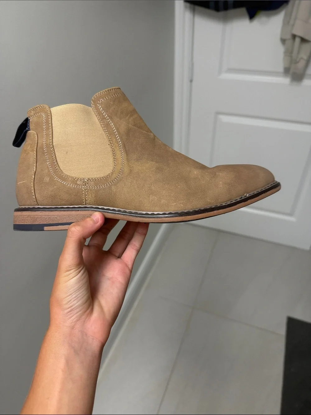 Men's Chukka Boots in Tan Suede - Classic Pull-On Style